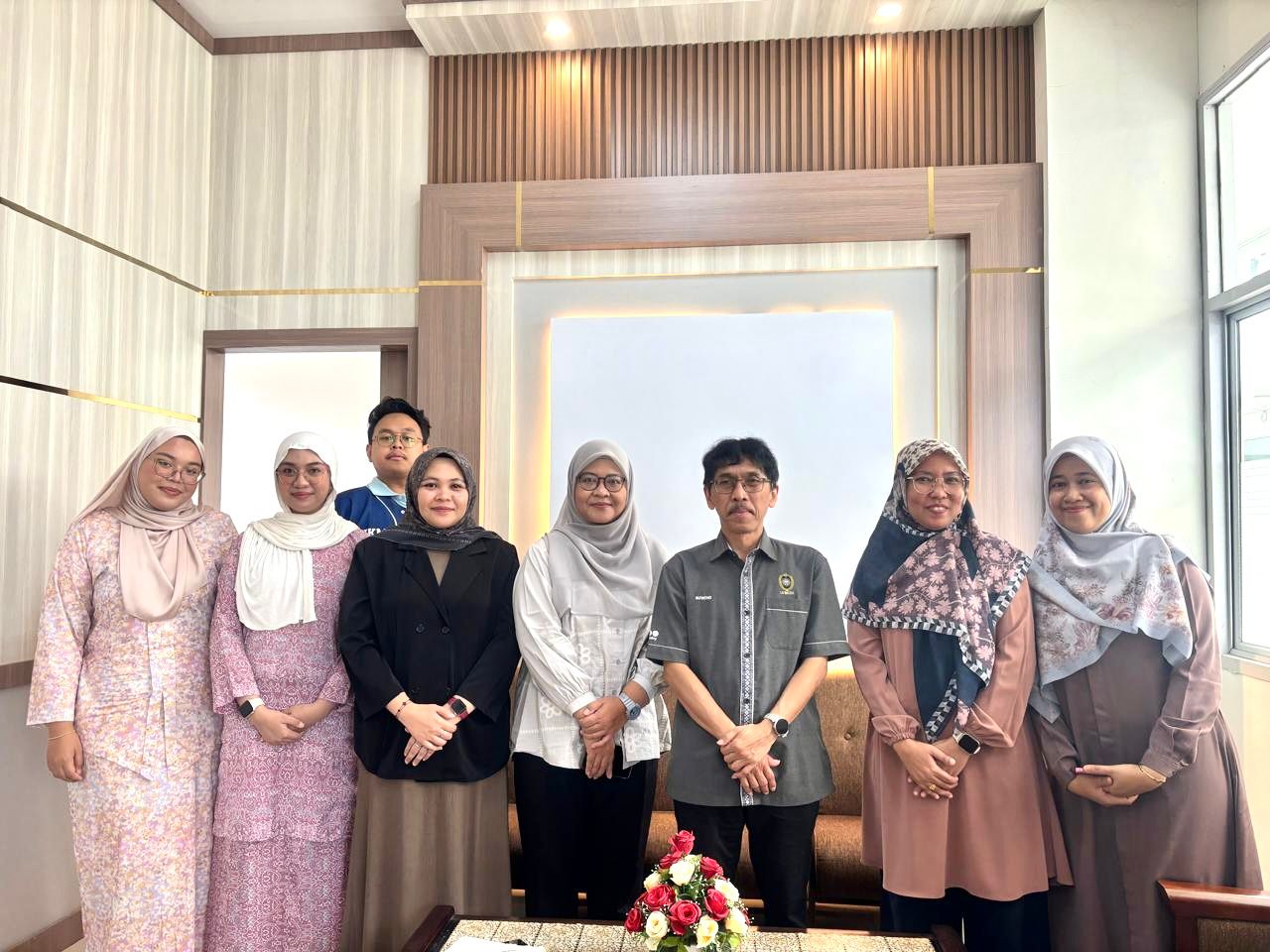 Strengthening International Partnership: Kunjungan Dosen Universiti Sultan Zainal Abidin (UniSZA) ke Departemen HI FISIP Universitas Andalas